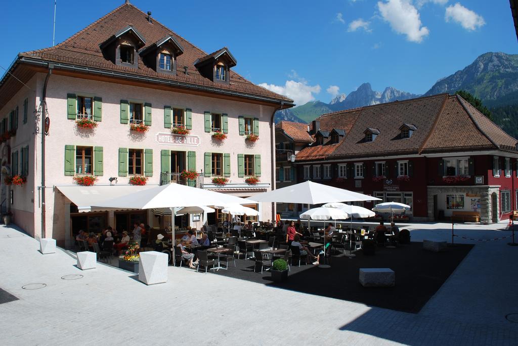 Hotel De Ville Chateau-d'Oex Exterior photo